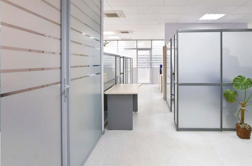 Mampara con Aluminio Natural y Cristal Arenado